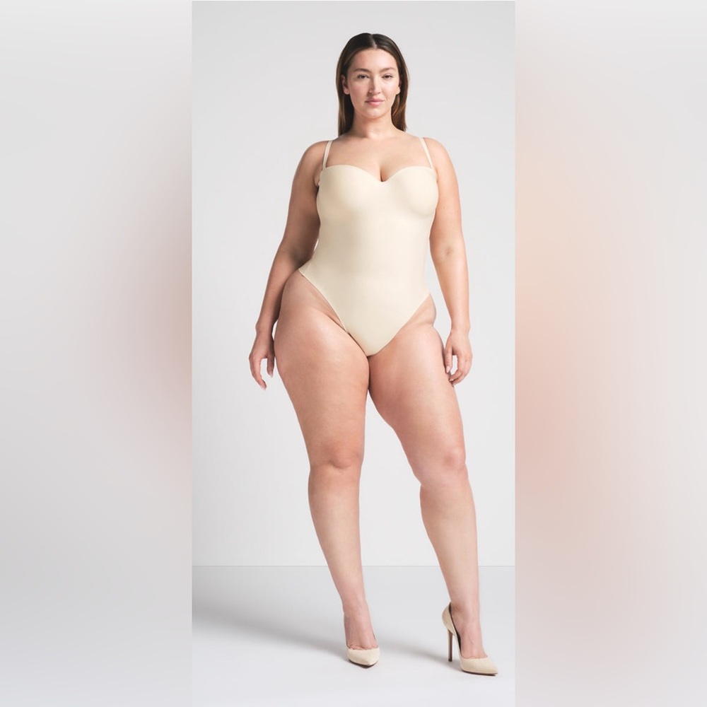 SKIMS Body Molded Underwire Bodysuit